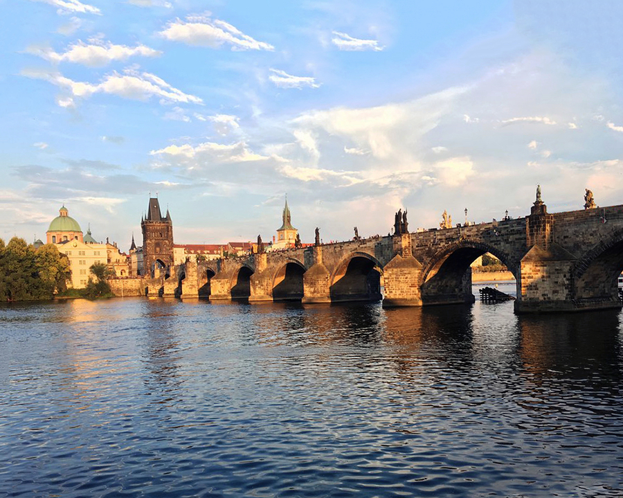 ../Images/HUANG,HSING-KUO.Czech Republic.Kampa Park (12).jpg